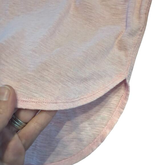 Tommy Bahama Women’s heathered pink tee w tulip hem Size M - Picture 2 of 6